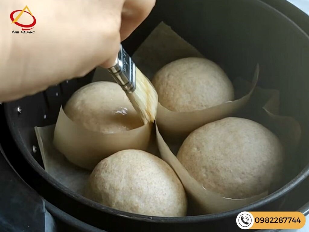 Cách làm bánh mì nguyên cám bằng nồi cơm điện