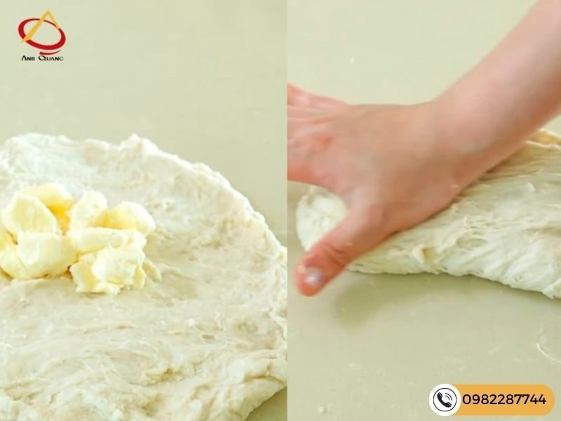 Bước 3 - Nhào bột và ủ bột bánh mì gối